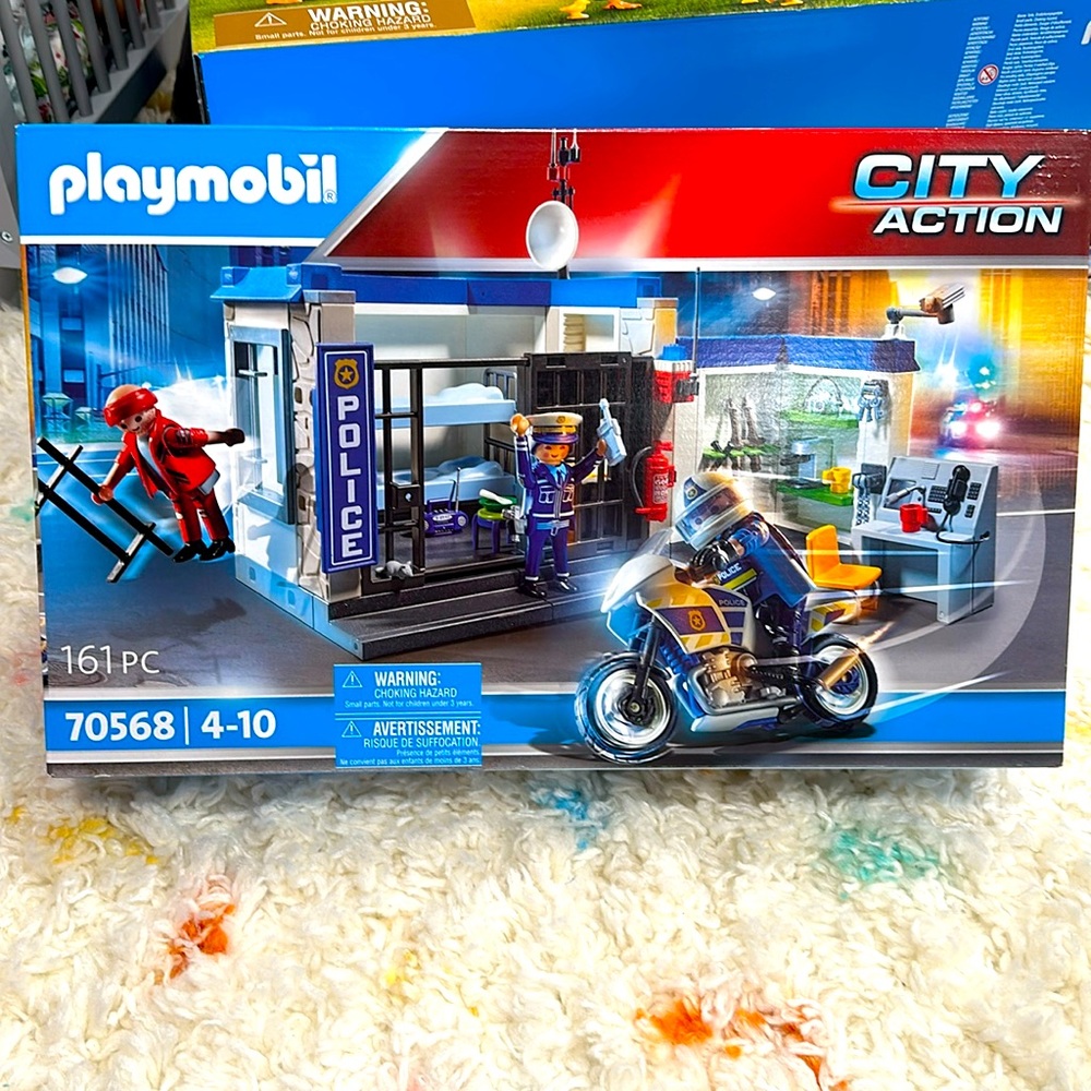Brand new! Unopened Playmobile City Action Police set 70568